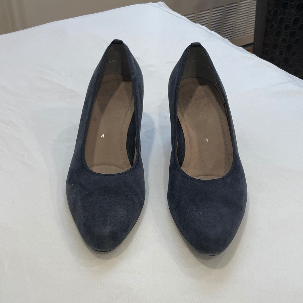 Ara Blue Suede, Low Heeled Pump - sz 6.5 (UK 4)